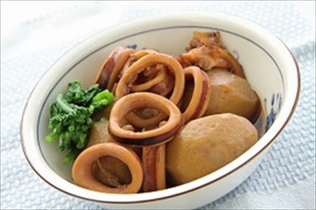 いかと里いもの煮もの