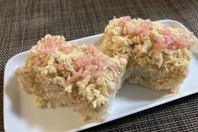 こけらずし