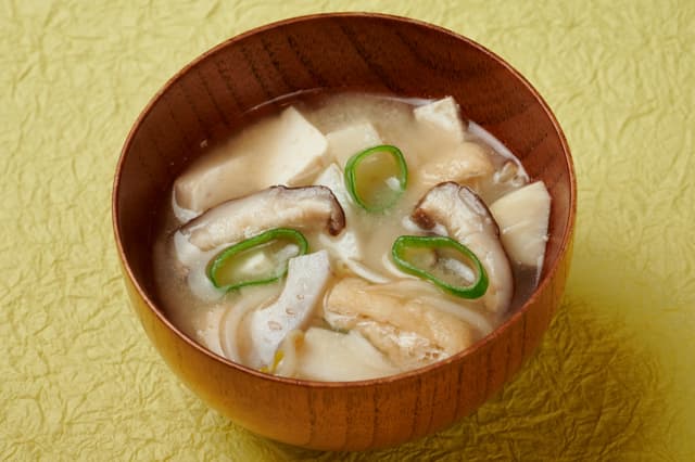 味噌汁（麦味噌）