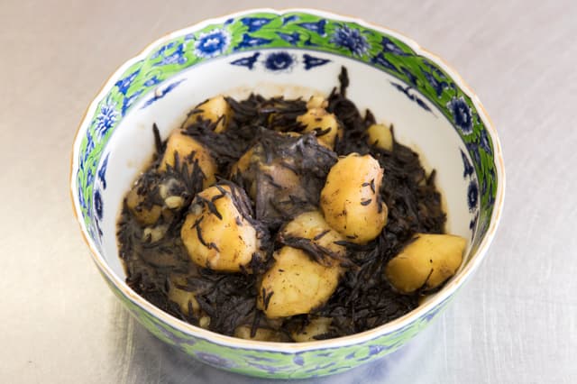 じゃがいもとひじきの煮物